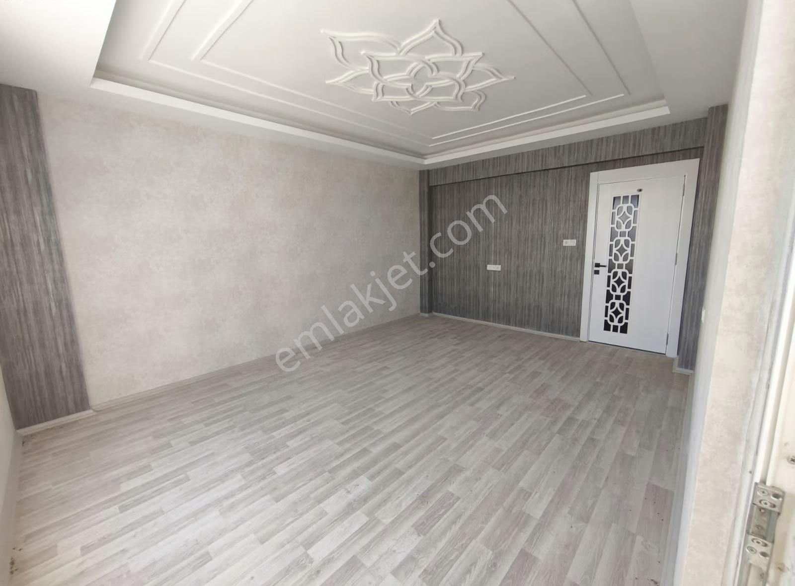 Seyran Emlaktan İzka İnsaatta Satılık 1.kat Ön Cephe 2+1 Daire - Görsel 12