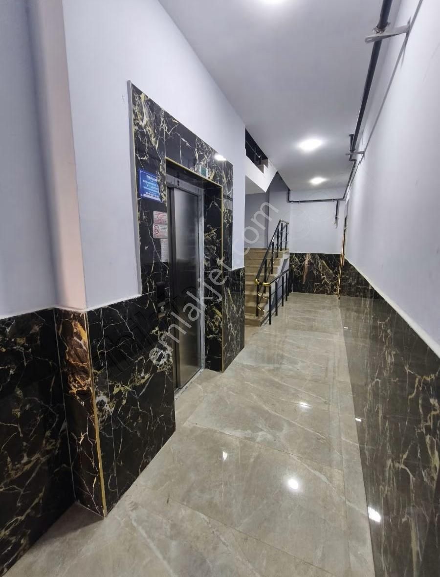 Seyran Emlaktan İzka İnsaatta Satılık 1.kat Ön Cephe 2+1 Daire - Görsel 20