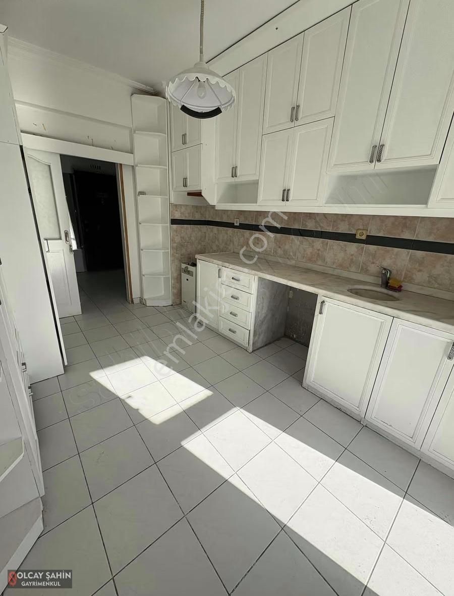 Fener'de B.ecevit Bulvarına Cephe-arakat-ebeveyn Banyolu 3+1 - Görsel 18