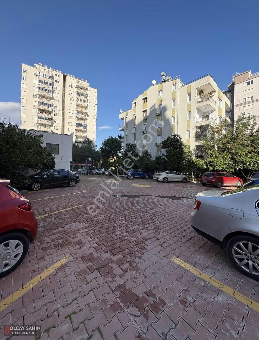 Fener'de B.ecevit Bulvarına Cephe-arakat-ebeveyn Banyolu 3+1 - Görsel 3