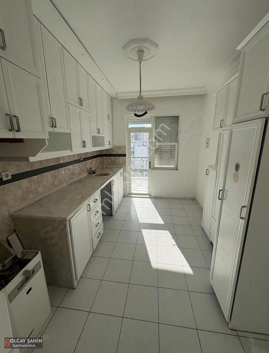 Fener'de B.ecevit Bulvarına Cephe-arakat-ebeveyn Banyolu 3+1 - Görsel 20