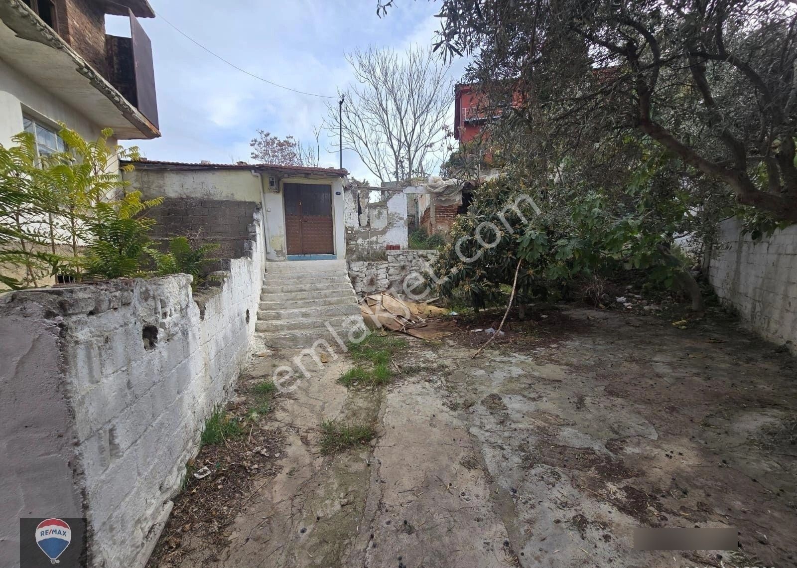 Satılık Arsa – Selçuk Atatürk Mahallesı