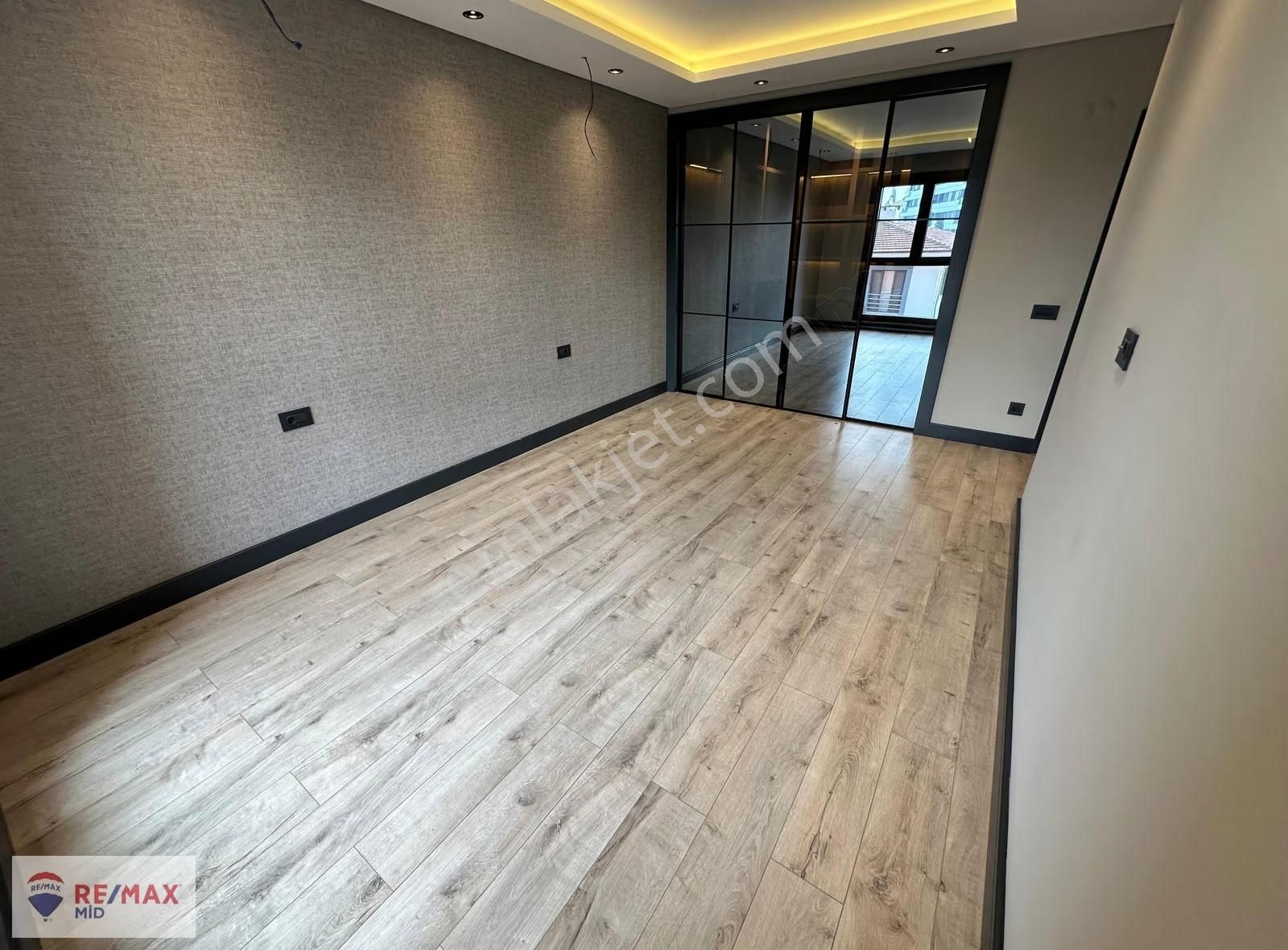 Remax Mid'den Yaşamkent'te Modern 3+1 Kiralık Daire