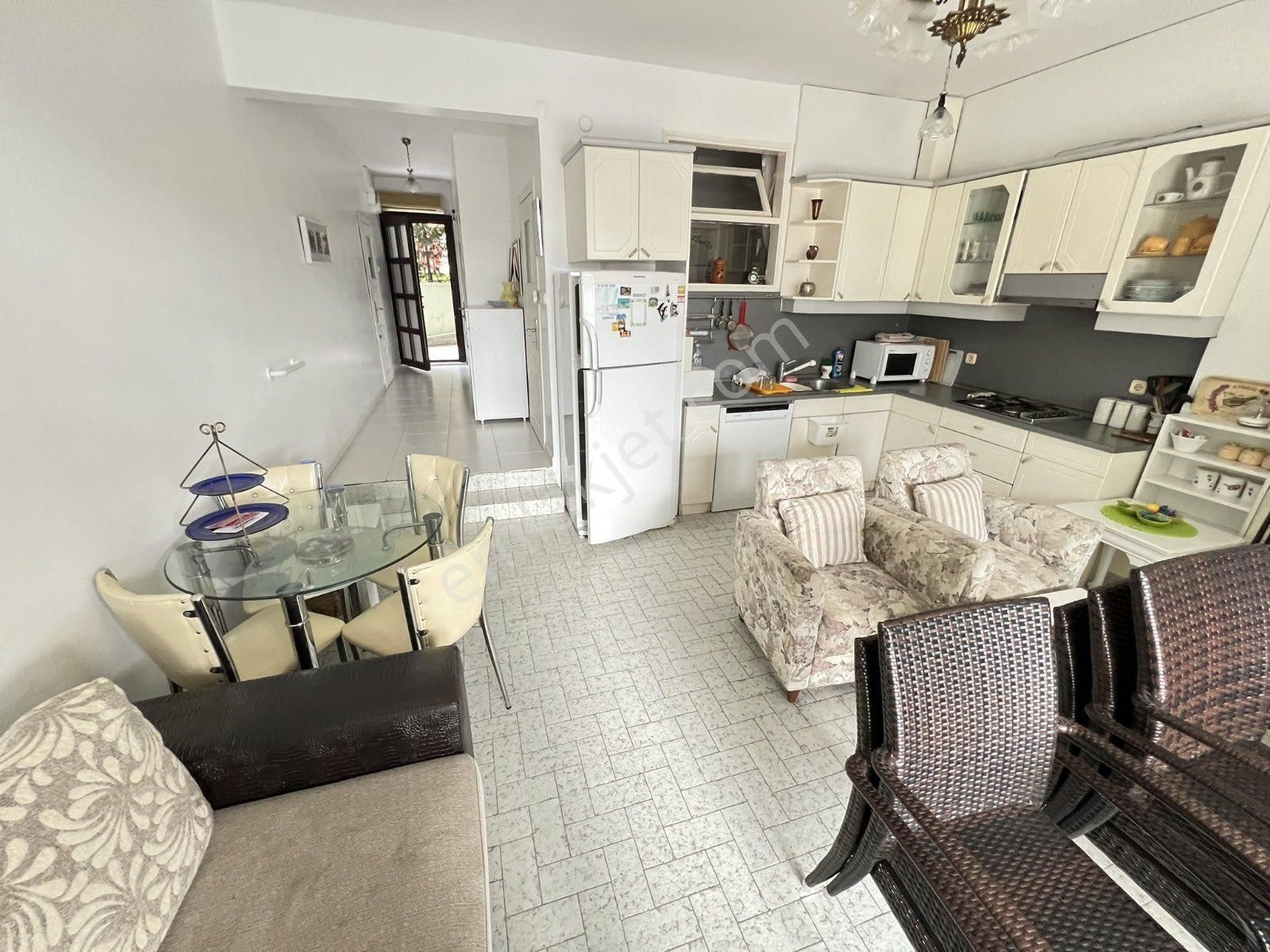 Darıca Yelkenkaya Bölgesinde Site İçinde Havuzlu Eşyalı 2+1 - Görsel 3