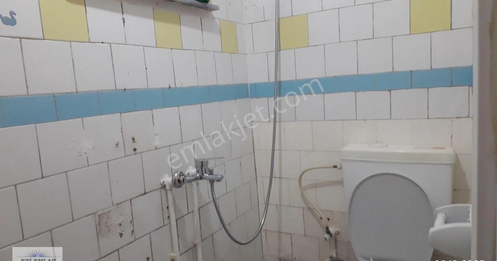 Eti'den Ortaköy'de Sahile Yakın Mutfağı Yeni , 55m2 Kombili Düz Giriş Katı Stüdyo Daire - Görsel 3