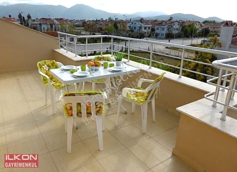 İlkon'dan Foça'da Faturalar Dahil 2+1 Eşyalı Çatı Katı Daire