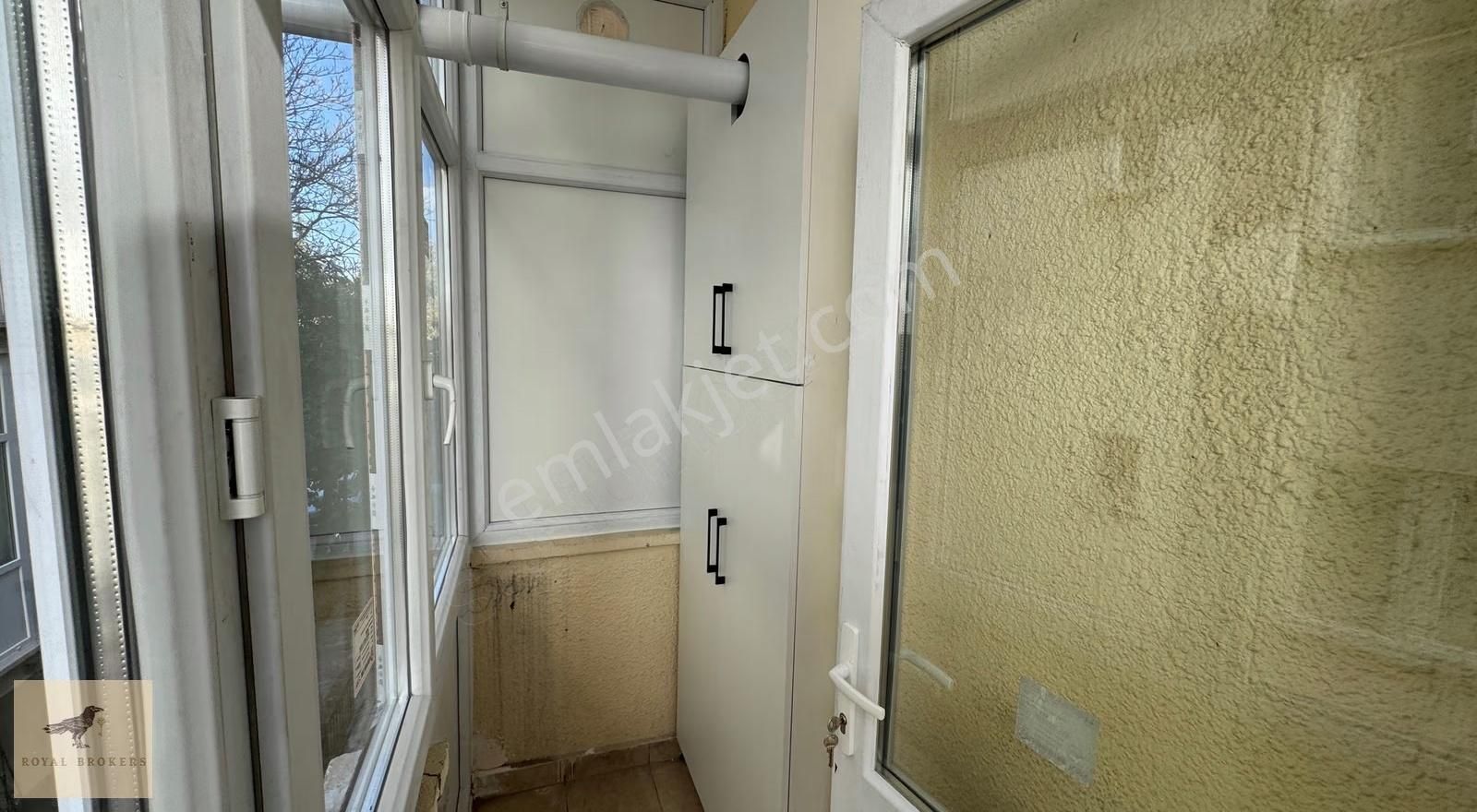 Kiralık, Full Yapılı Ve Yeni Eşyalı, Paris Cd, 1. Kat, Geniş 2+1 - Görsel 3