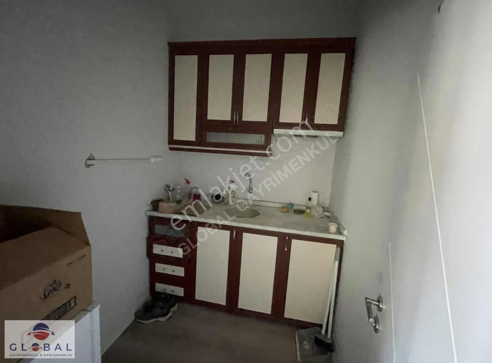 Globalden Şehir Merkezinde Eşyalı Kiralık Ofis - Görsel 4