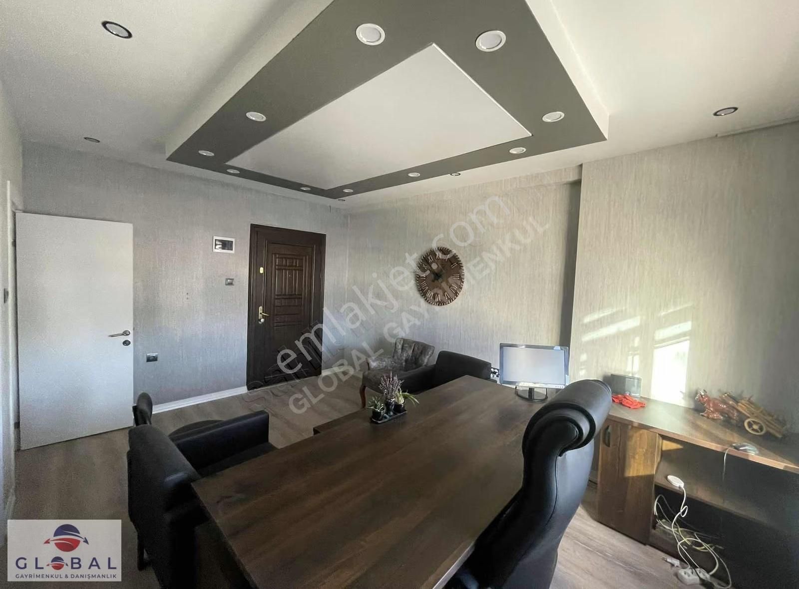 Globalden Şehir Merkezinde Eşyalı Kiralık Ofis