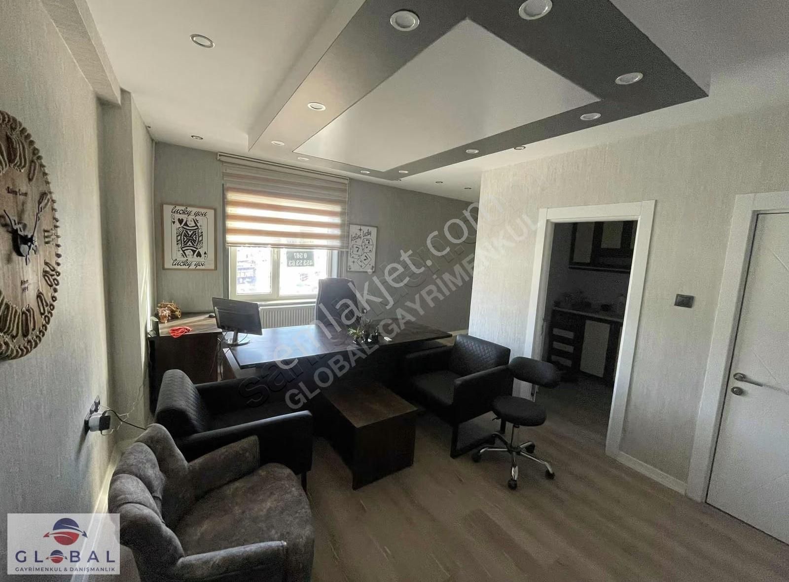 Globalden Şehir Merkezinde Eşyalı Kiralık Ofis - Görsel 3