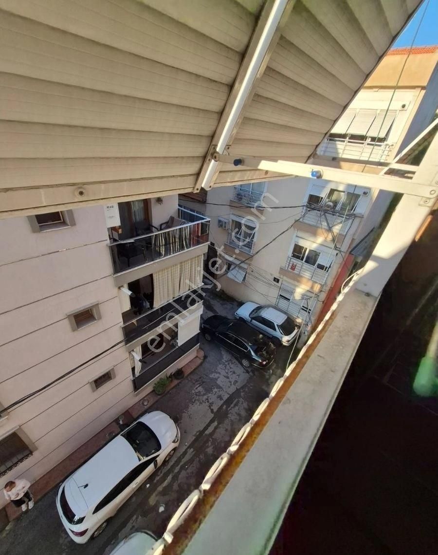 Buca Hürriyet Mahallesinde//nato Karşısı//kemal Sunal Parkyanı/160/3+1/16yıl/önü Açık Ferah Daire - Görsel 16