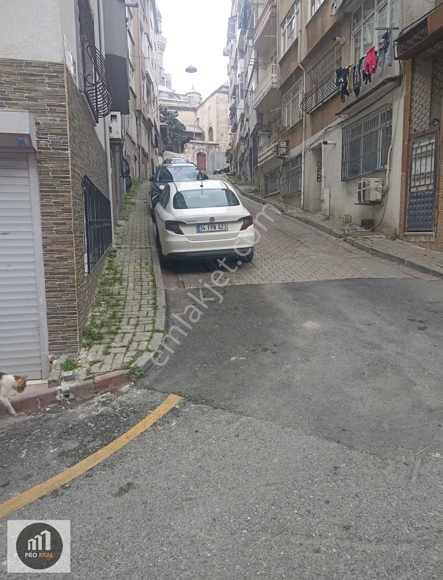 Bezmialem Çapaya Yakın Kiralık Dükkan 40 Metre - Görsel 8
