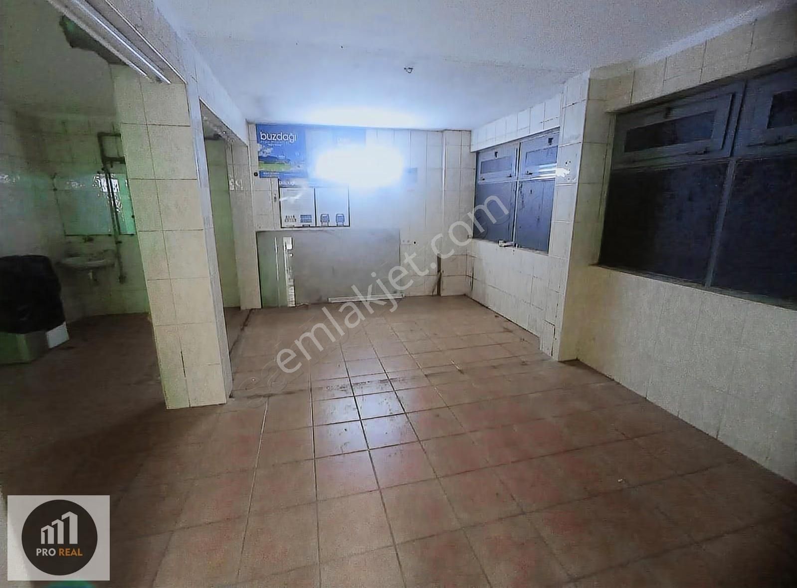 Bezmialem Çapaya Yakın Kiralık Dükkan 40 Metre - Görsel 27