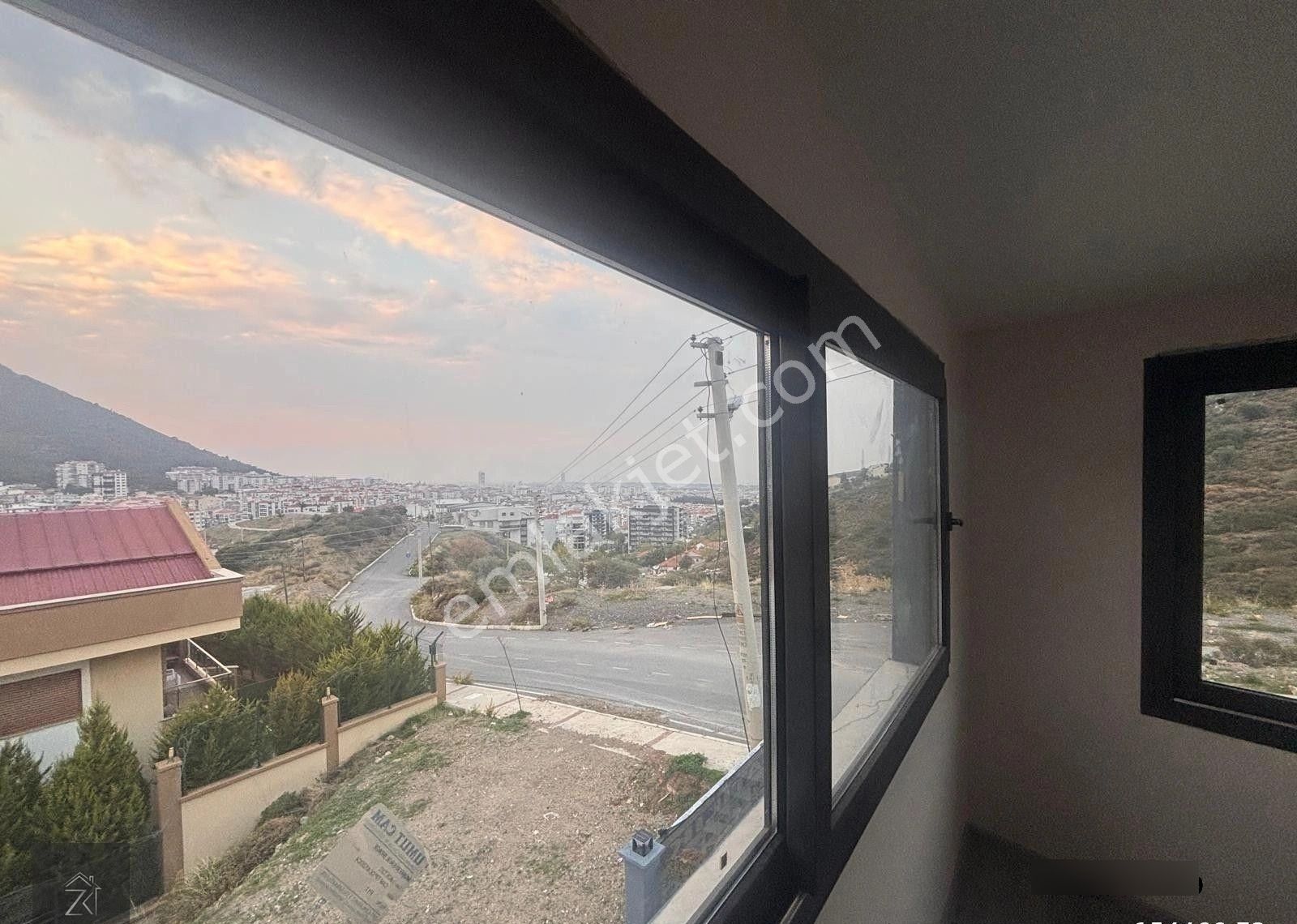 Balçova Çetin Emeç'te Deniz Ve Doğa Manzaralı Sıfır Tripleks Villa - Görsel 23