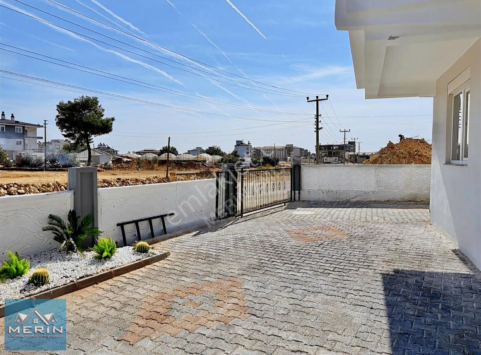 Demirel'de Satılık 2+1 Sıfır Asansörlü Giriş Kat Daire - Görsel 2