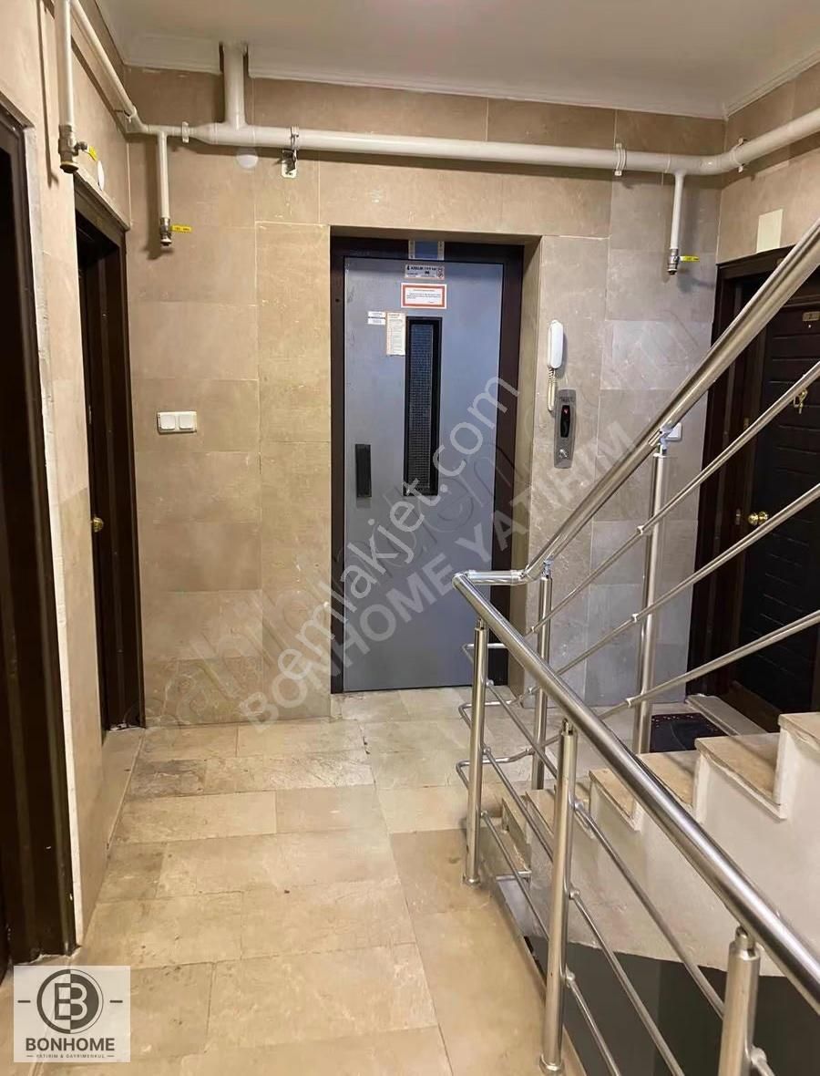 Larada Satılık 1+1 Daire !!! - Görsel 5