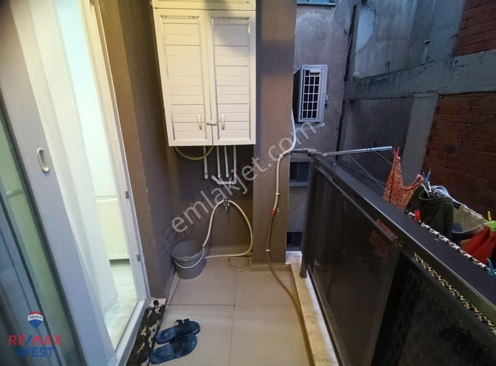 Alaybey Sahile Çok Yakın Balkonlu Arakat 1+1 - Görsel 17