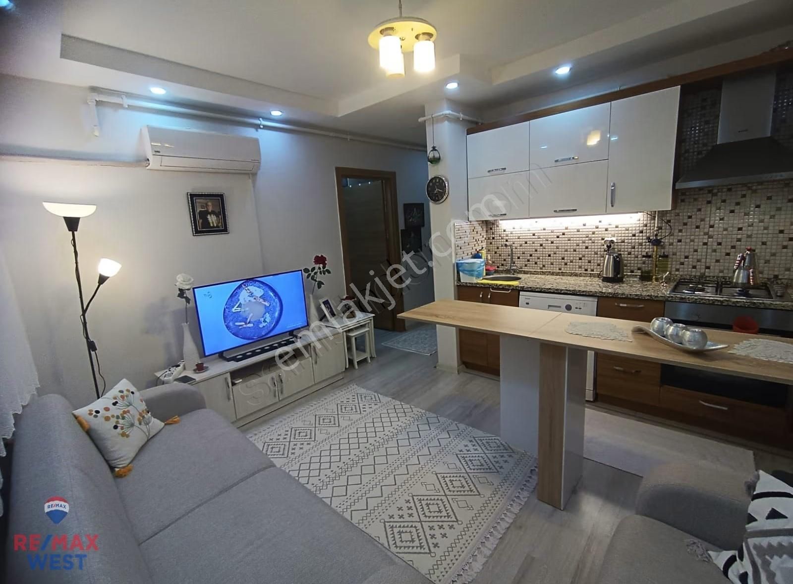 Alaybey Sahile Çok Yakın Balkonlu Arakat 1+1 - Görsel 4