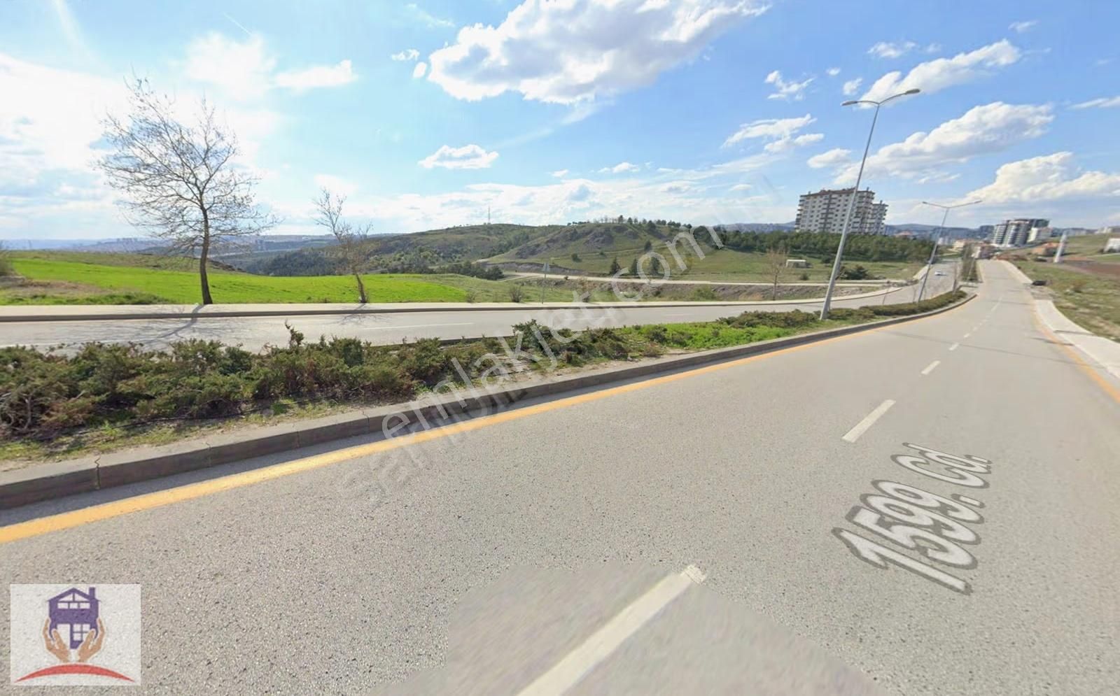 Karacaörende Cadde Cepheli Süper Ticari+ Konut Arsası