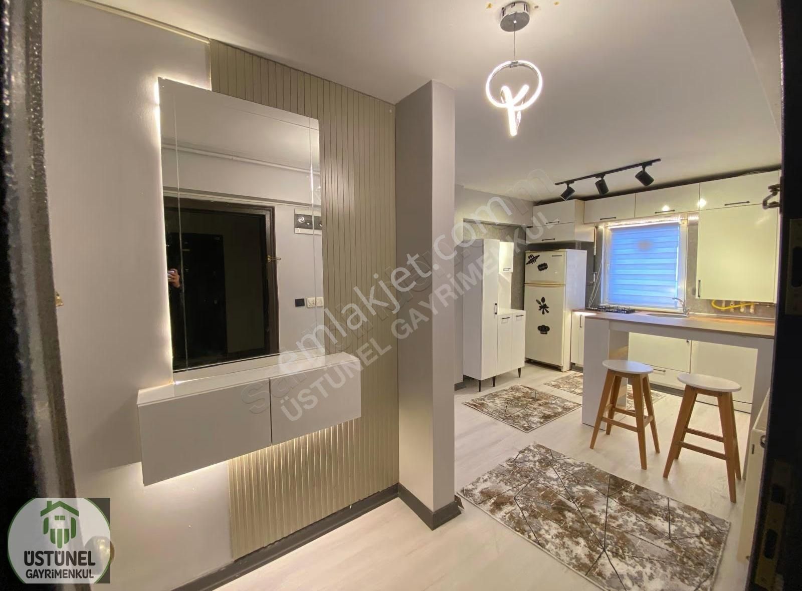 Üstünel'den Dumlupınar'da Ayrı Mutfaklı Arakat Satılık Daire