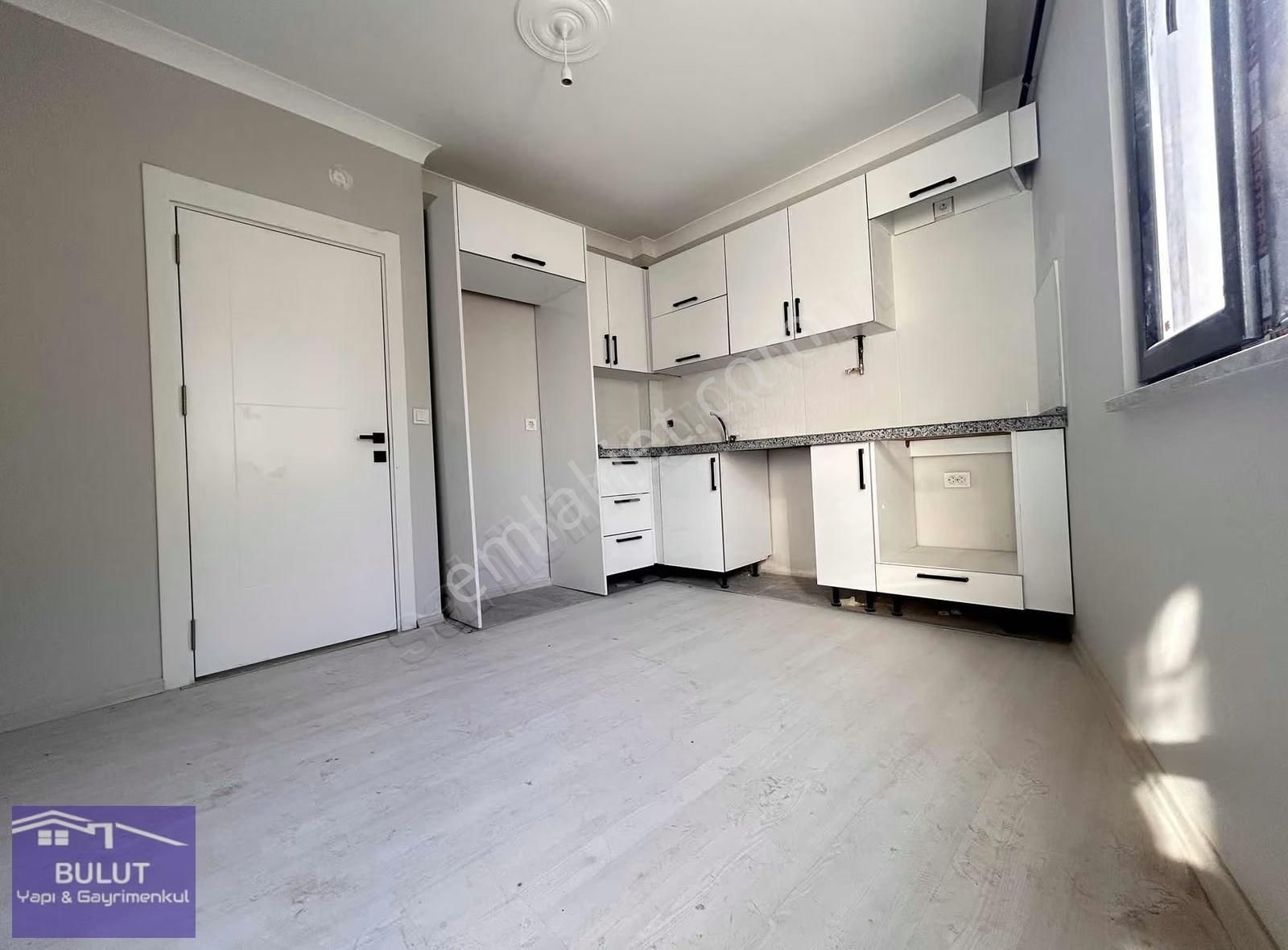 Fatih Sultan Mehmet Cad Yakını 2+1 Ara Kat - Görsel 2