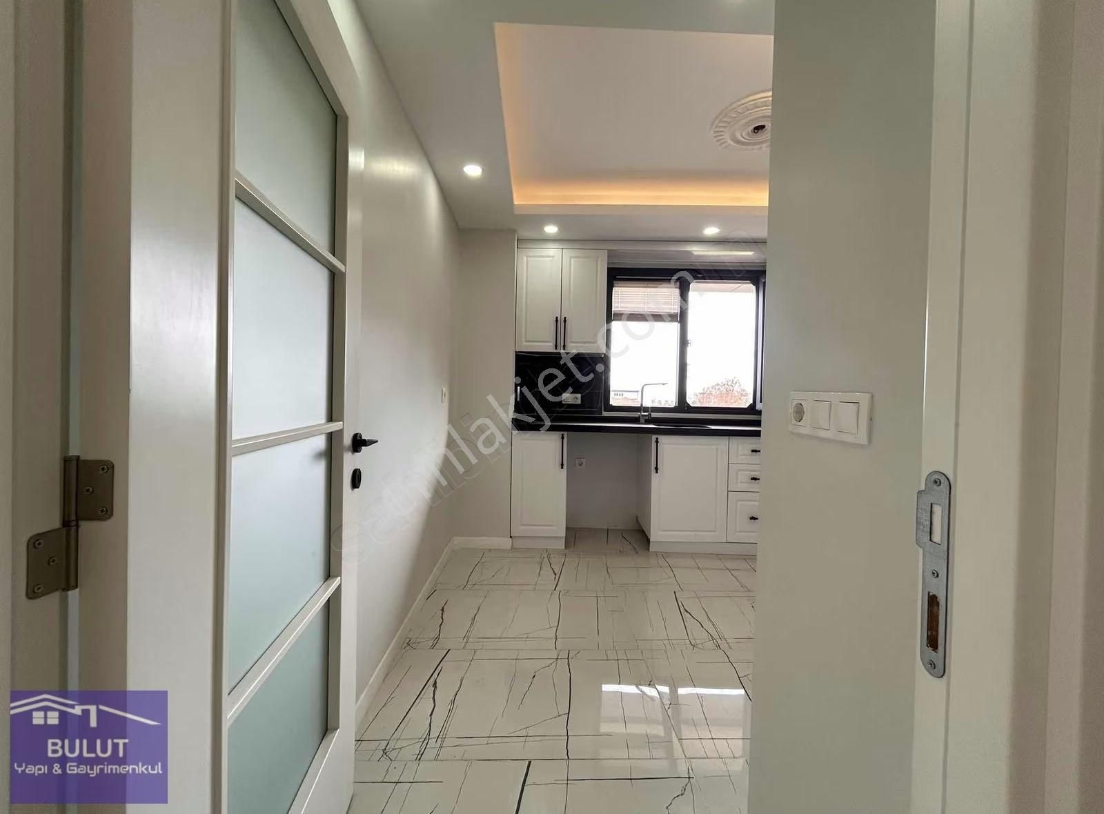 Fevziçakmak Mah. Dr Zeki Acar Cad. 2+1 80m2 Fırsat Lüks Y.giriş - Görsel 3