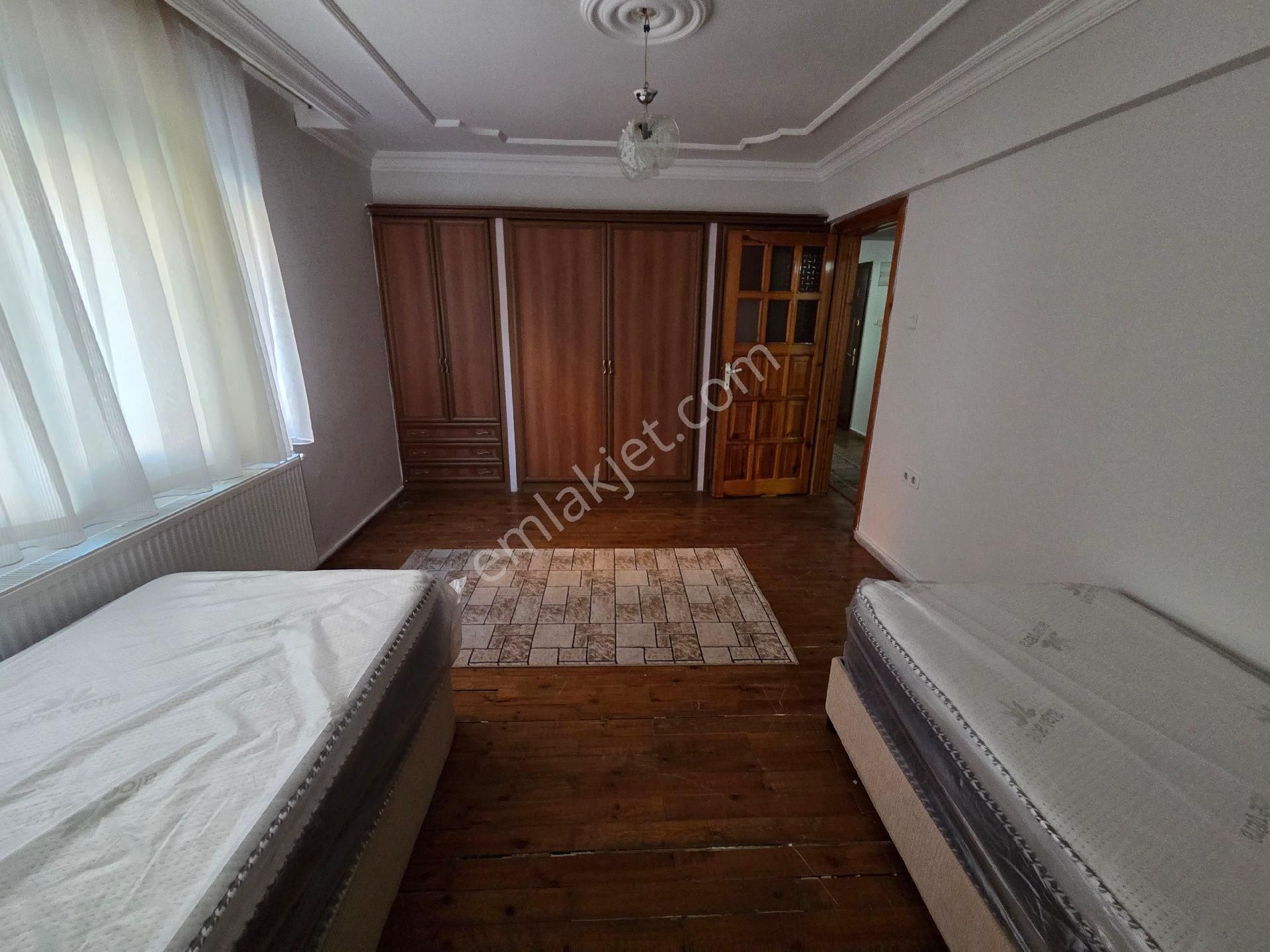 Ege Üni Dibinde 2+1 Eşyalı Doğalgazlı Kiralık Daire - Görsel 18