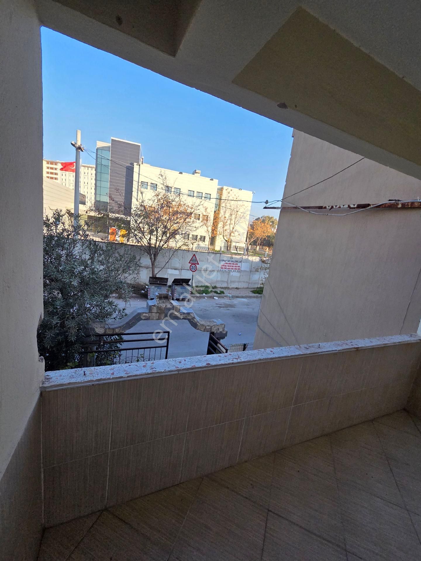Ege Üni Dibinde 2+1 Eşyalı Doğalgazlı Kiralık Daire - Görsel 9