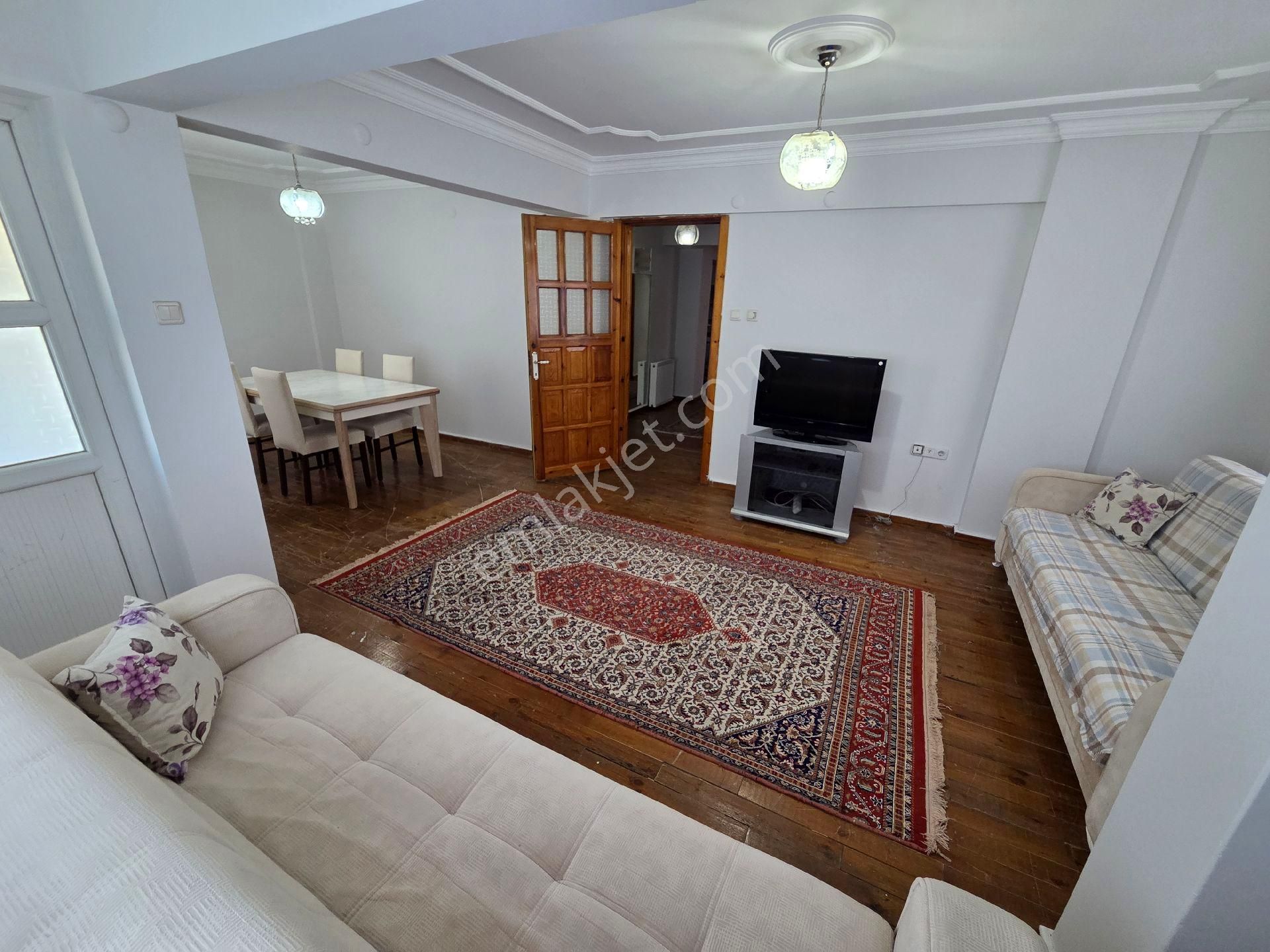 Ege Üni Dibinde 2+1 Eşyalı Doğalgazlı Kiralık Daire - Görsel 4