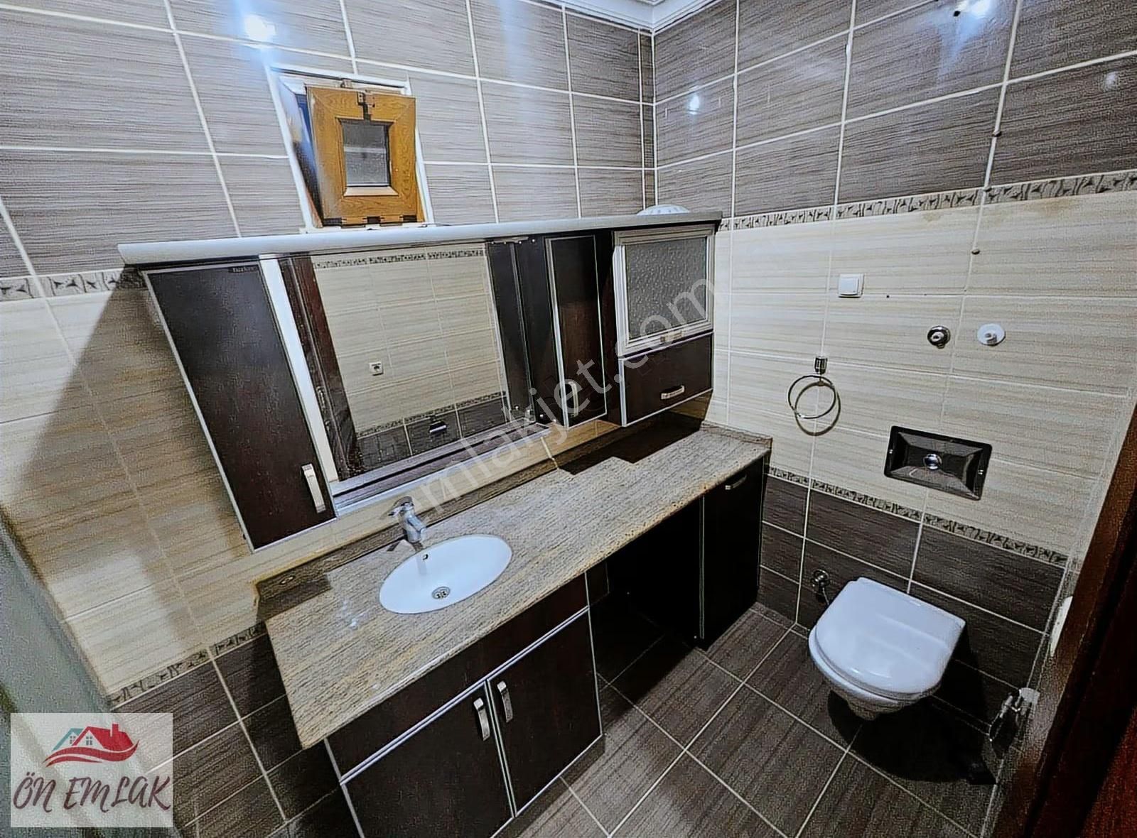 Ön Emlak'tan Burhaniye Merkezde Kiralık Geniş 4+1 Daire! - Görsel 7