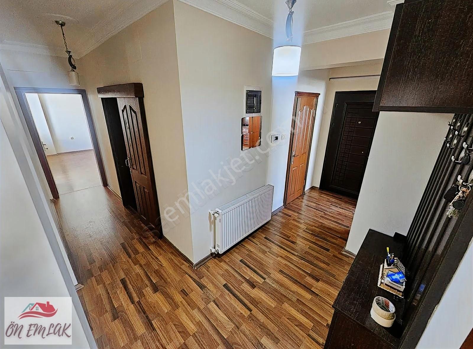 Ön Emlak'tan Burhaniye Merkezde Kiralık Geniş 4+1 Daire! - Görsel 26