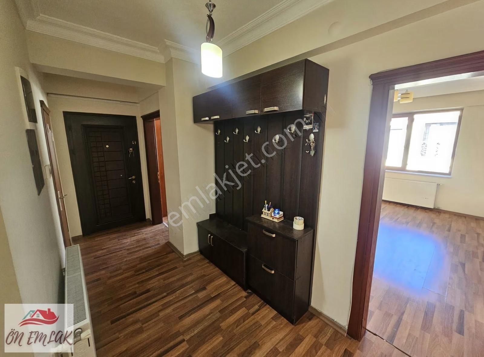 Ön Emlak'tan Burhaniye Merkezde Kiralık Geniş 4+1 Daire! - Görsel 3