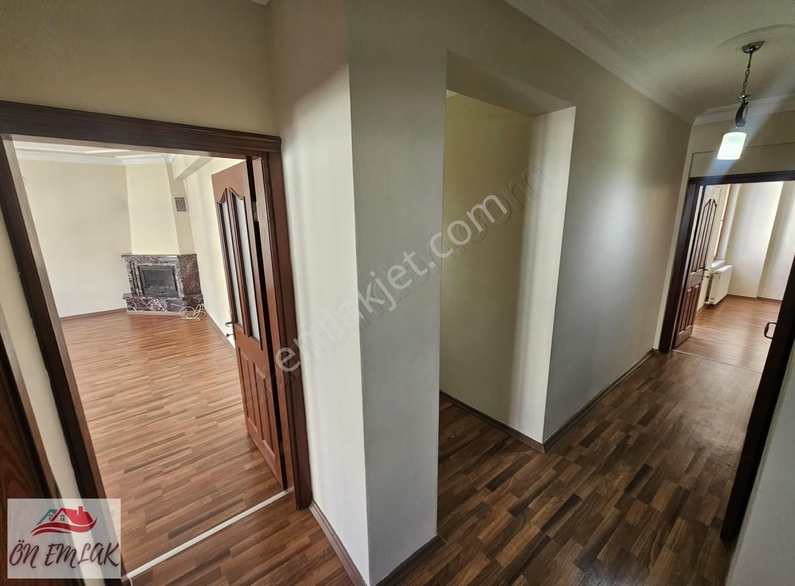 Ön Emlak'tan Burhaniye Merkezde Kiralık Geniş 4+1 Daire! - Görsel 10