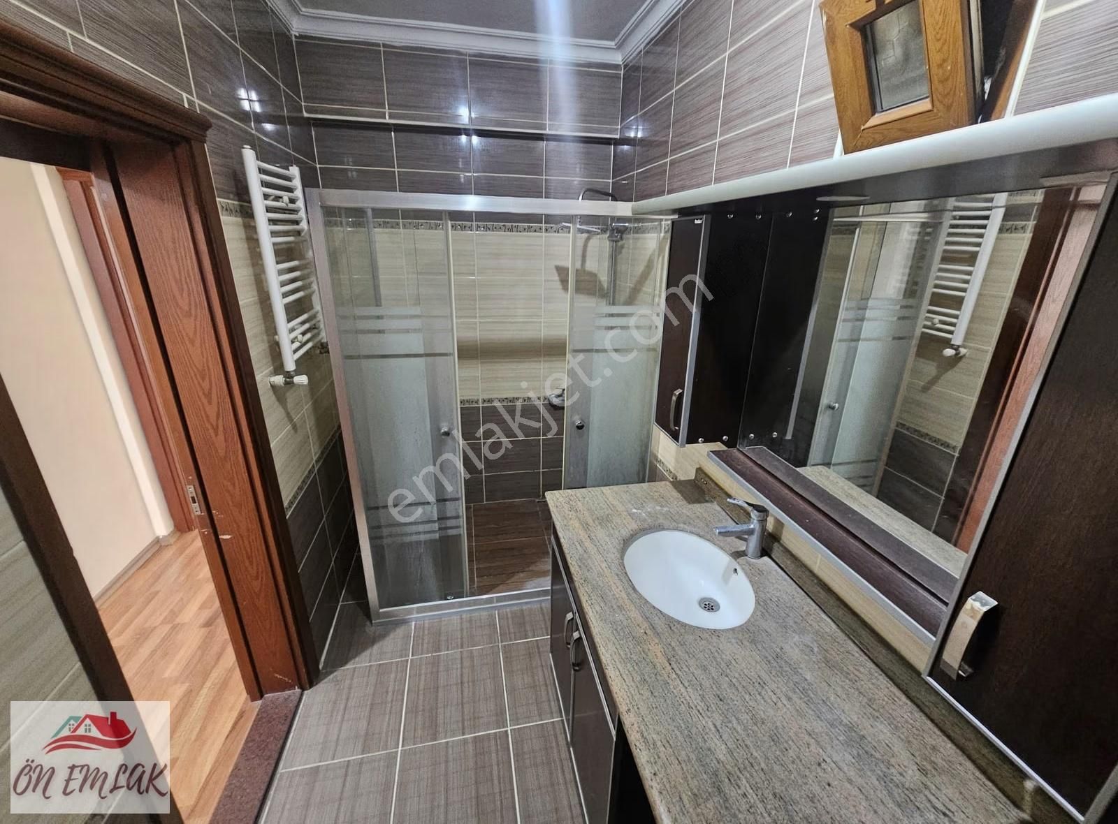 Ön Emlak'tan Burhaniye Merkezde Kiralık Geniş 4+1 Daire! - Görsel 29