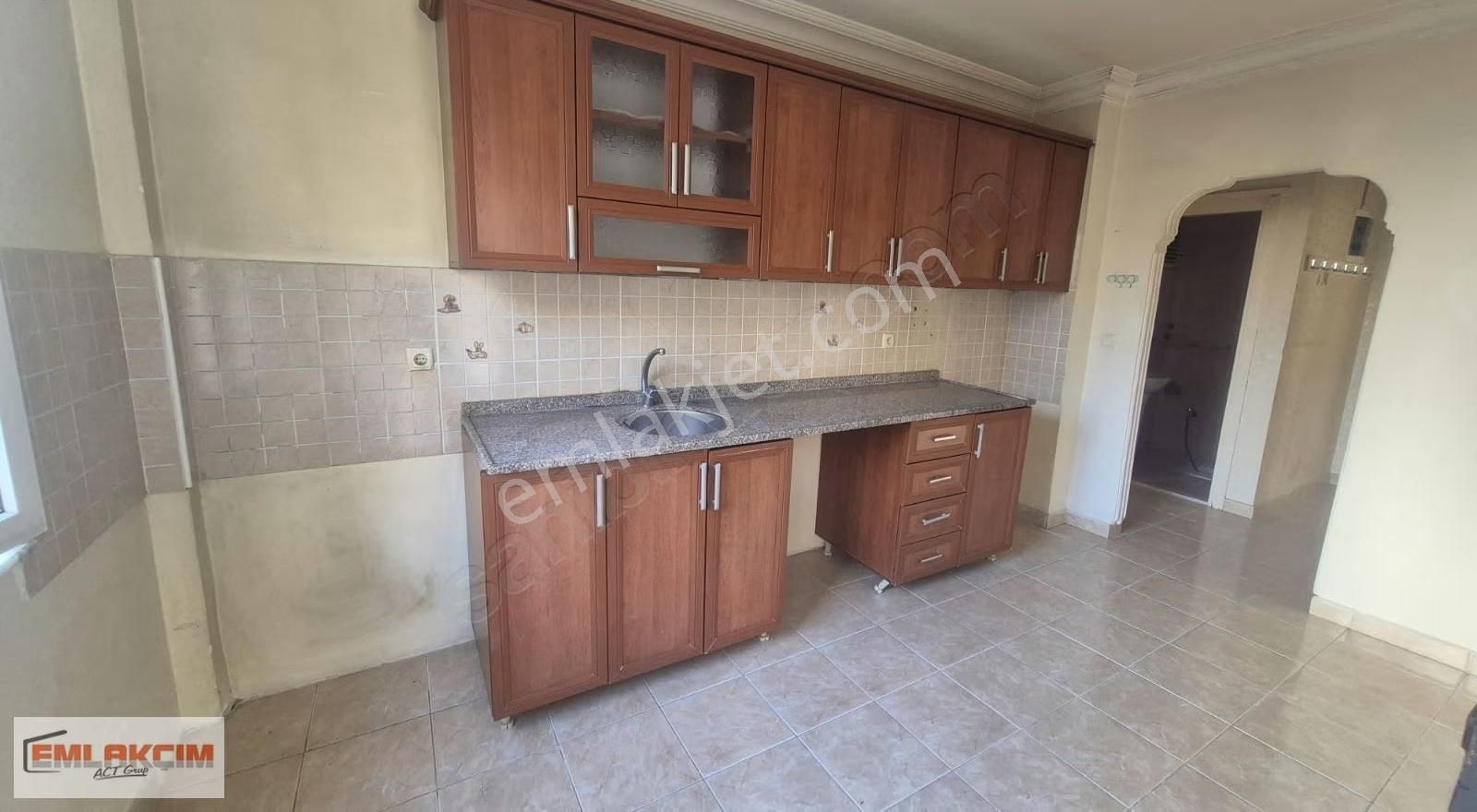 Onay Hamamı Arkası Kiralık 2+1 Geniş Daire - Görsel 3