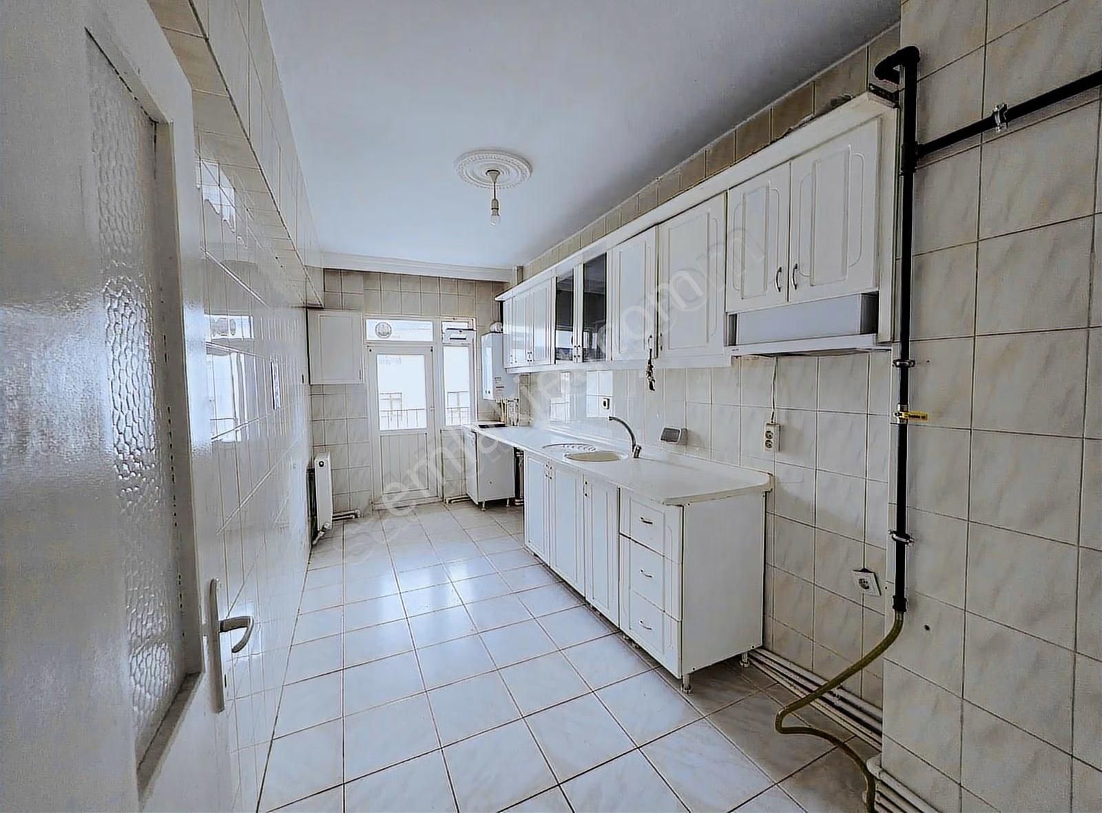 Ayyıldız Projesine Yakın Katta Çift Balkonlu 3+1 Satılık Daire - Görsel 31