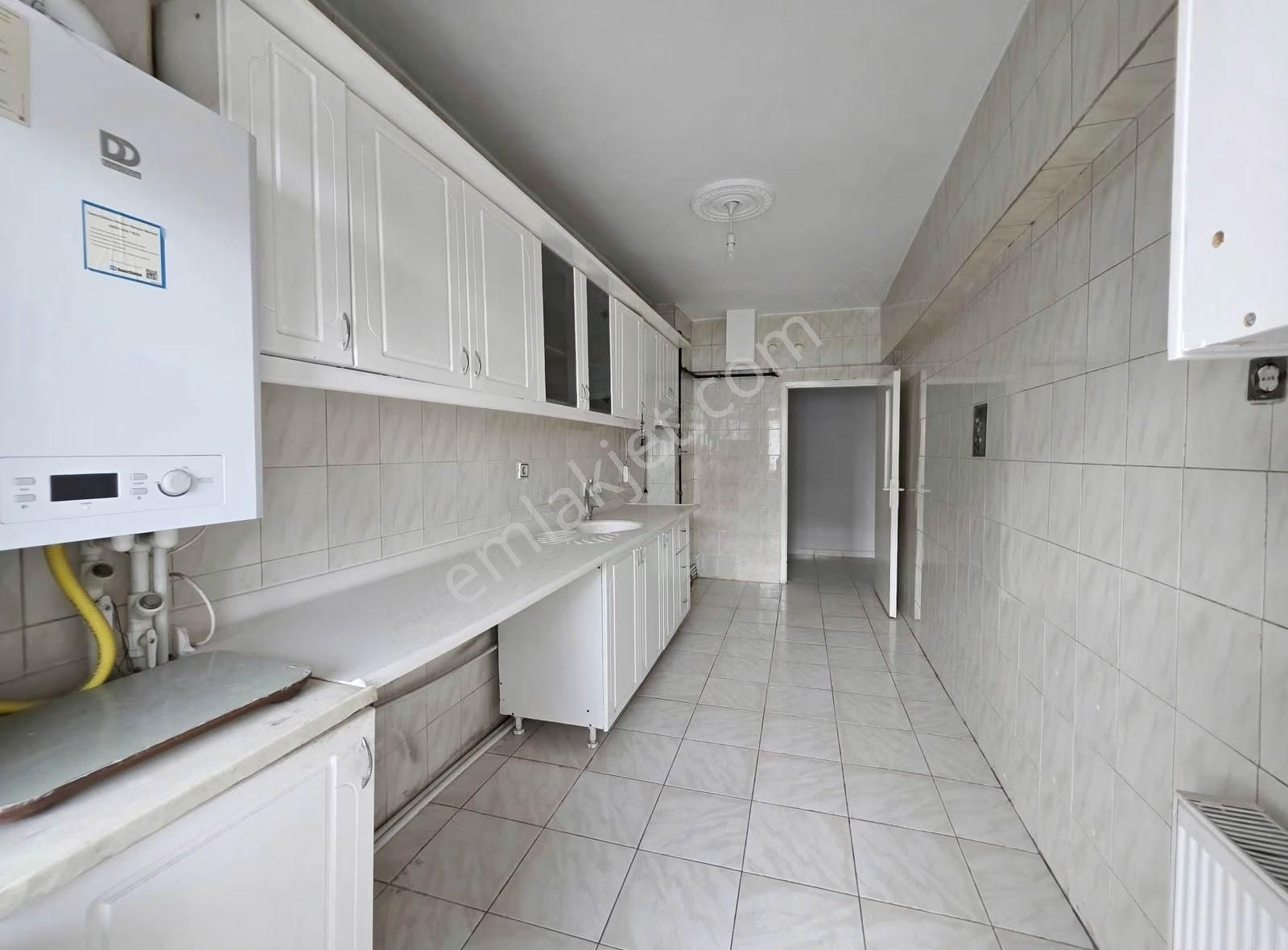 Ayyıldız Projesine Yakın Katta Çift Balkonlu 3+1 Satılık Daire - Görsel 4