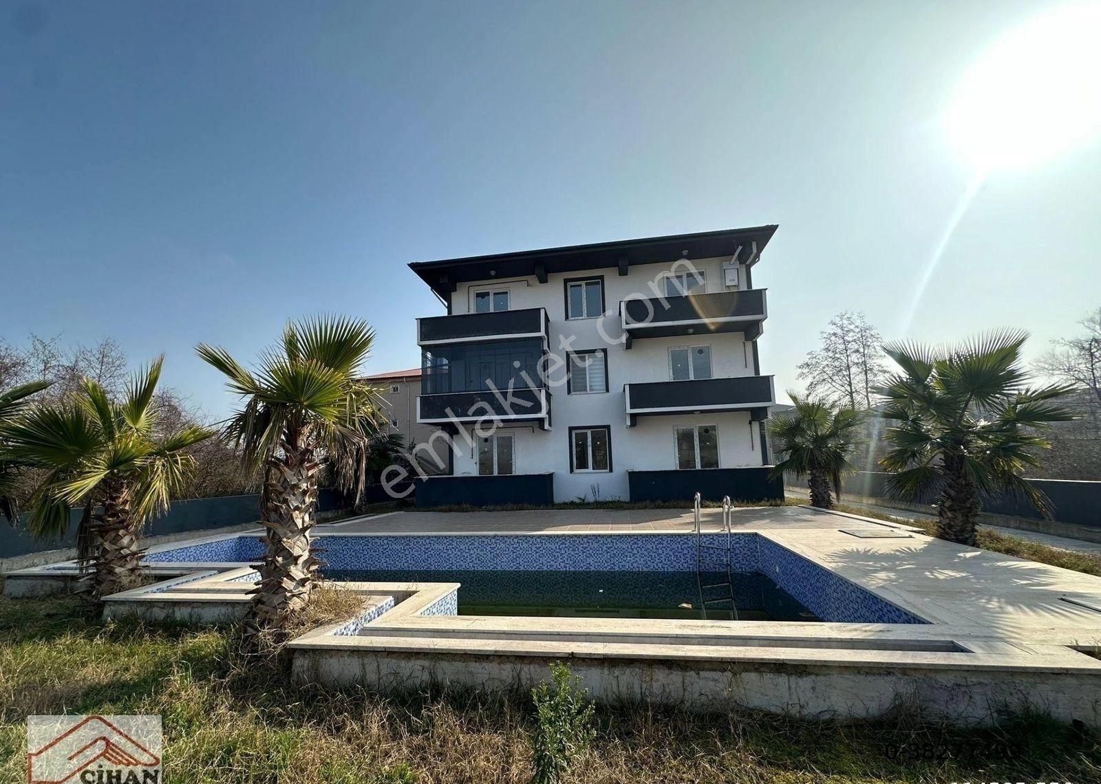 Havuzlu Eşyalı 2+1 Daire - Görsel 11