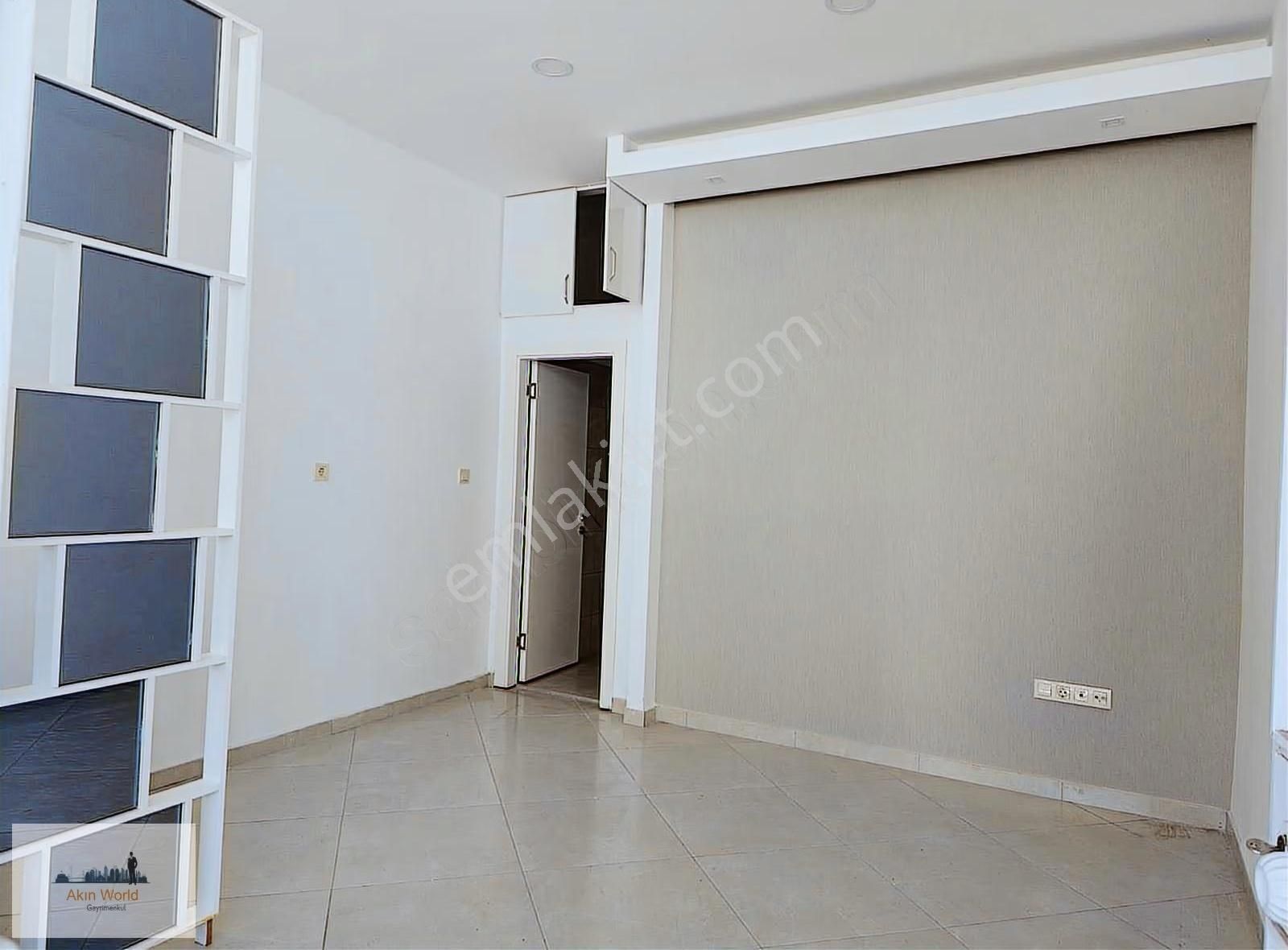 Cadde Üzerinde Kiralık Dükkan - Görsel 2