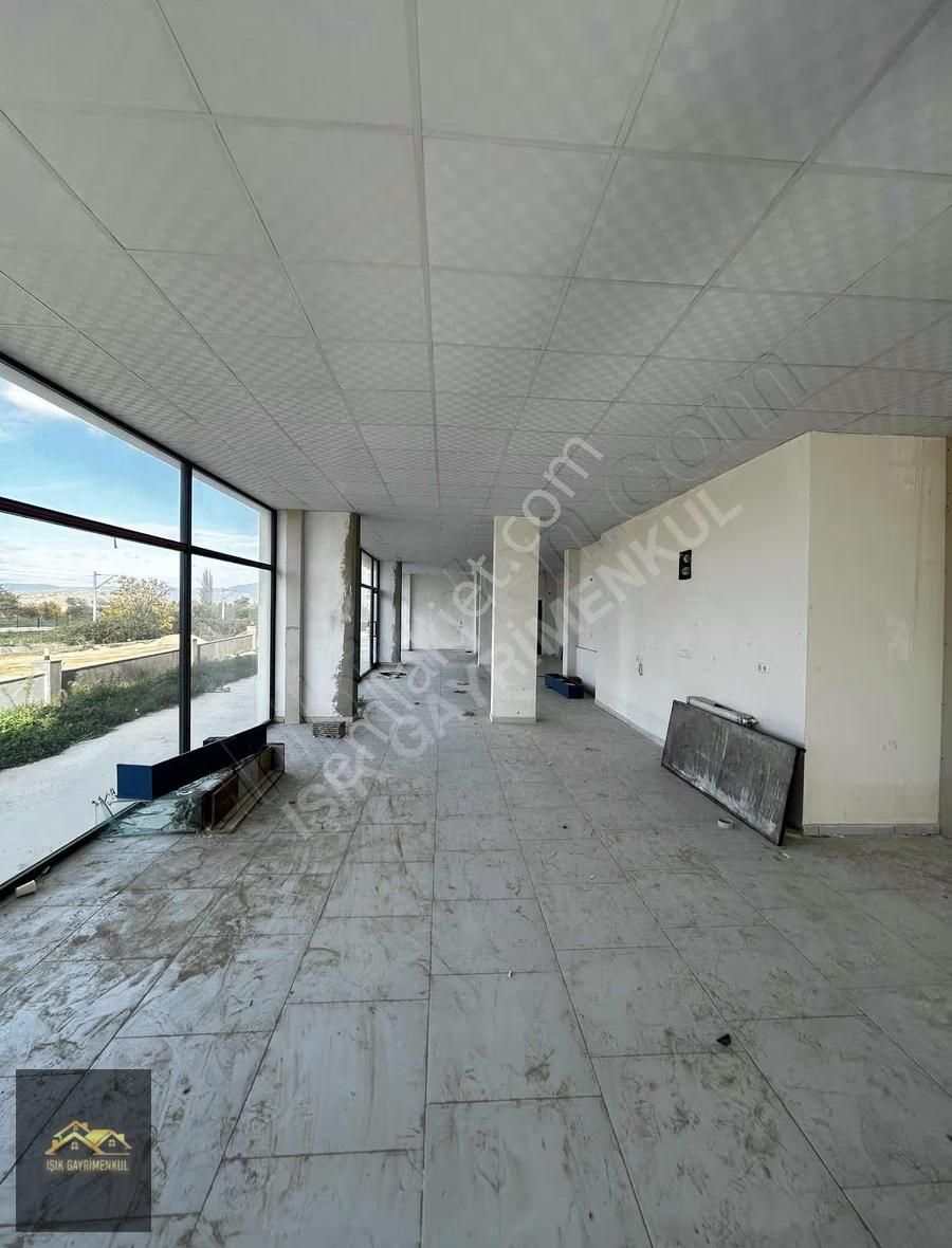 Işık Gayrimenkul'den Kiralık Fatih Mh. Depolu 170 M2 Dükkan - Görsel 2