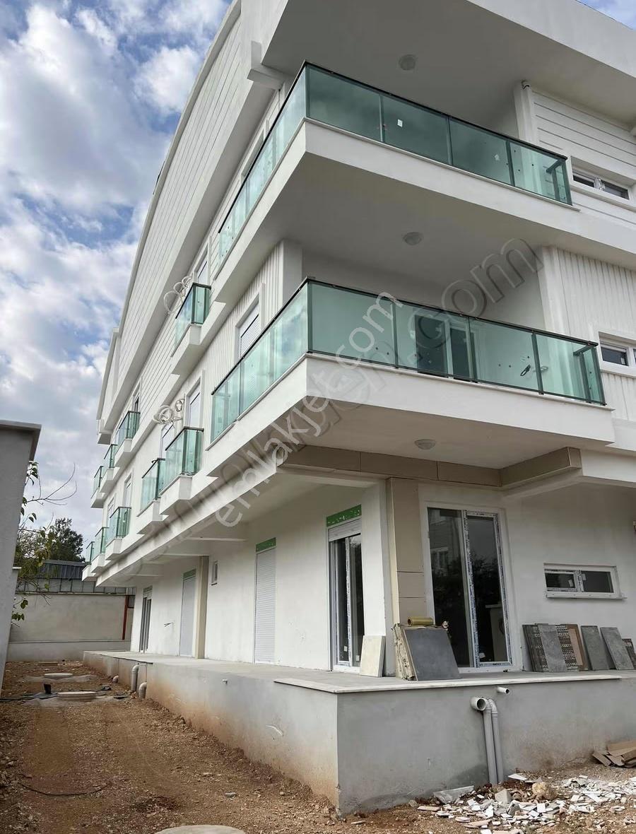 Altınovada Satılık 4+1 Sıfır Asansörlü Lüx Dubleks Daire - Görsel 8