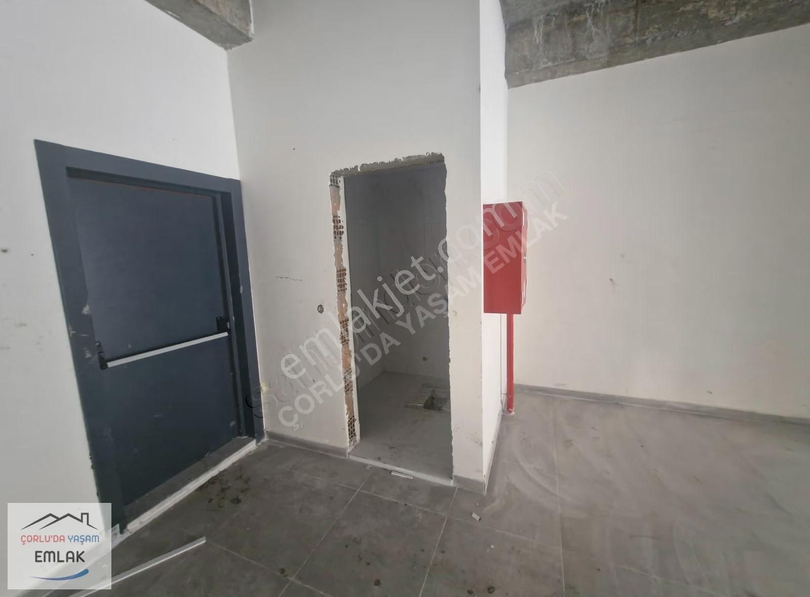 Şeyhsinan'da Laçin New Çorlu Park Projesinde Satılık Dükkan - Görsel 16