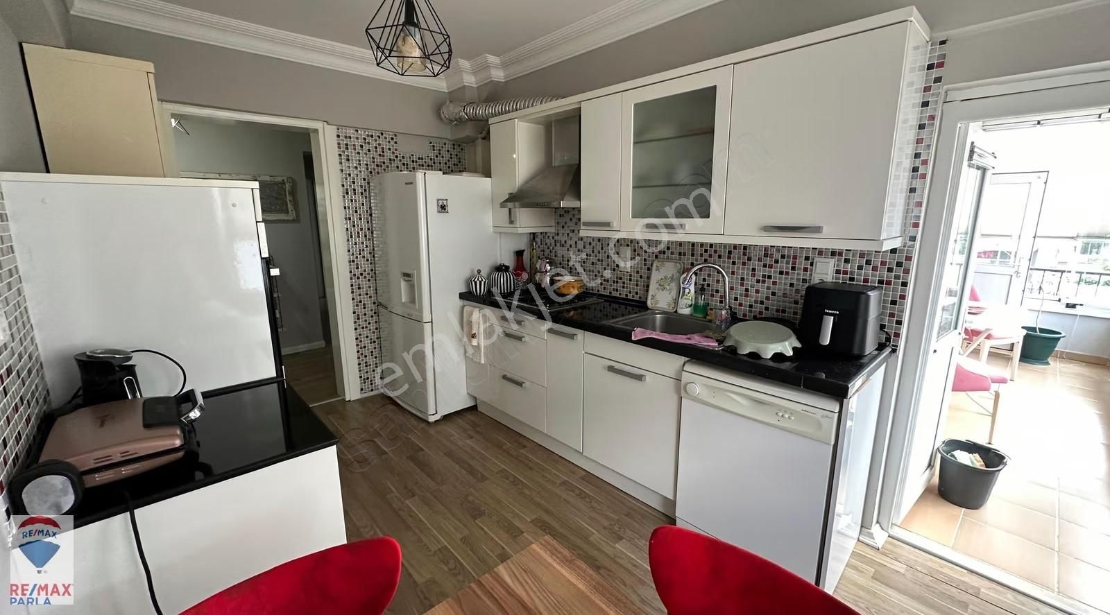 Sahile Ve Ulaşıma Çok Yakın Panoramik Manzaralı 3+1 Daire! - Görsel 12