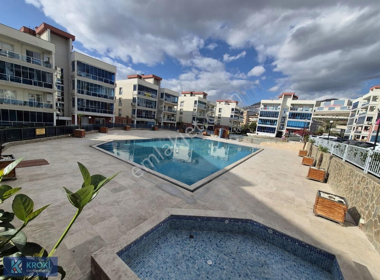 Krokiden Ogazide Güvenlikli Sitede 1+1 Kiralık