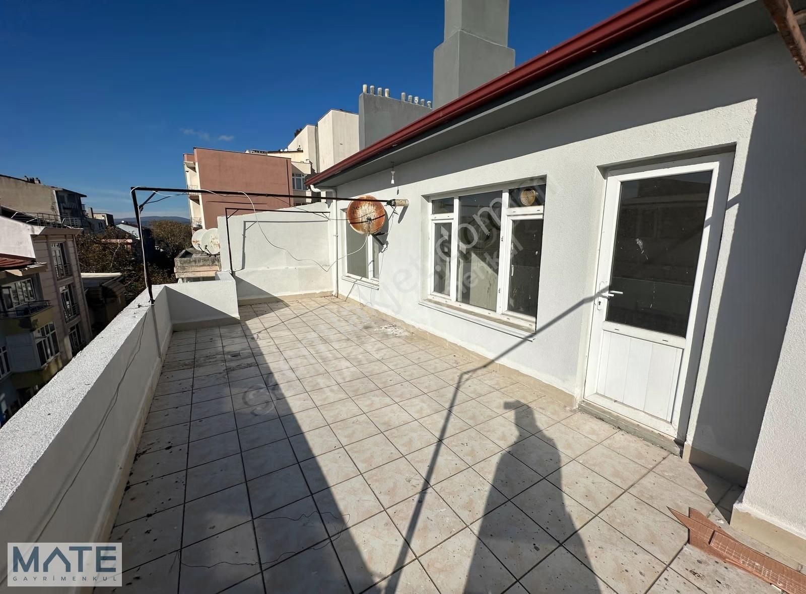 Çarşı Merkezde Doğalgaz Kombili 2+1 Satılık Daire - Görsel 24