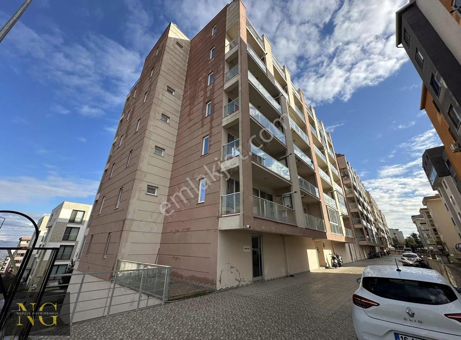 Nergisden Kiralık Site İçi Otoparklı Klimalı 1+1 Daire - Görsel 3