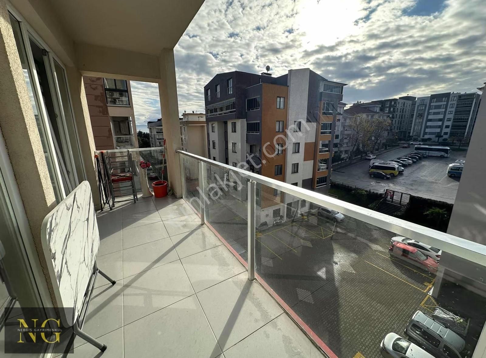 Nergisden Kiralık Site İçi Otoparklı Klimalı 1+1 Daire - Görsel 13