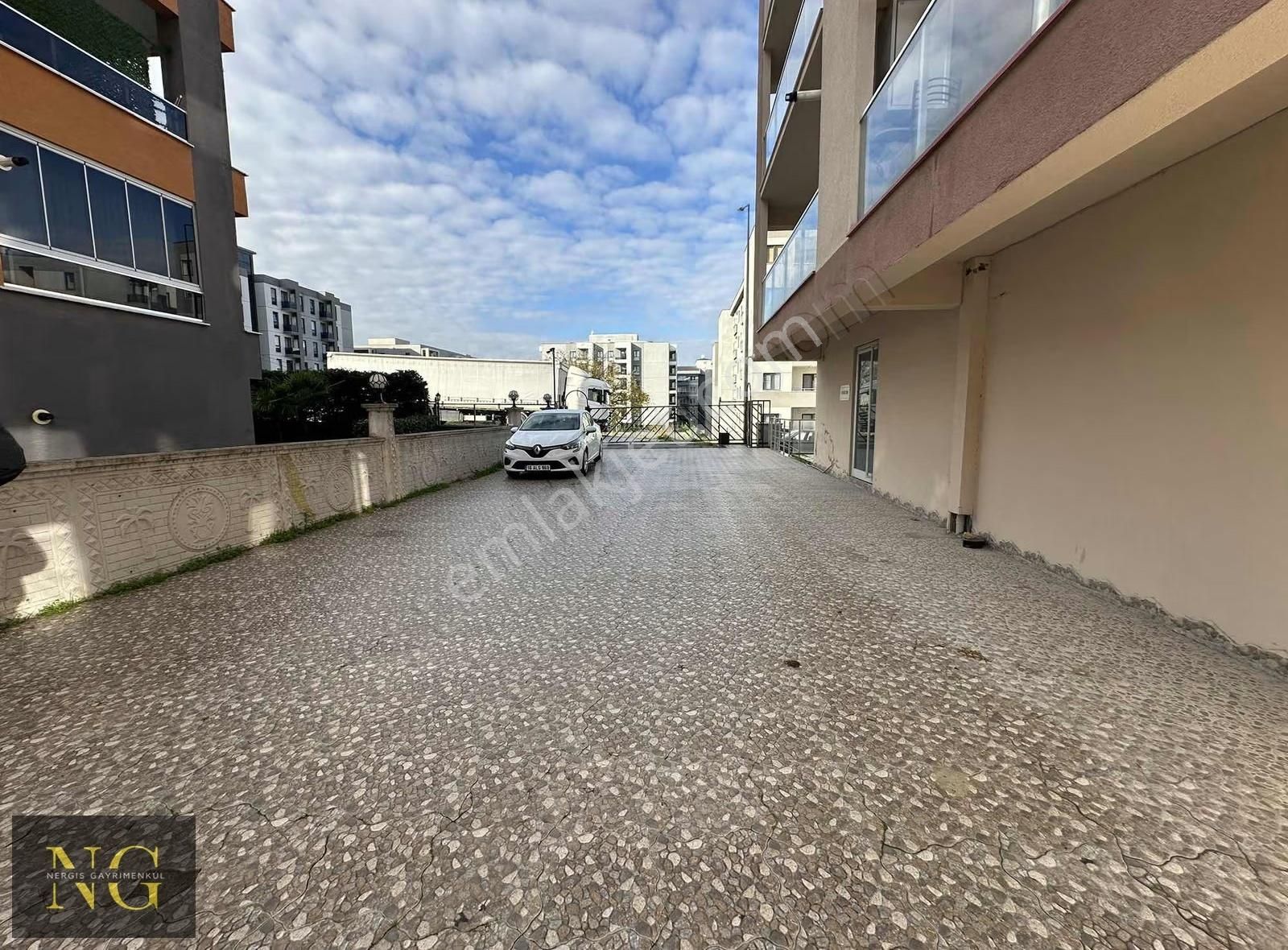 Nergisden Kiralık Site İçi Otoparklı Klimalı 1+1 Daire - Görsel 11