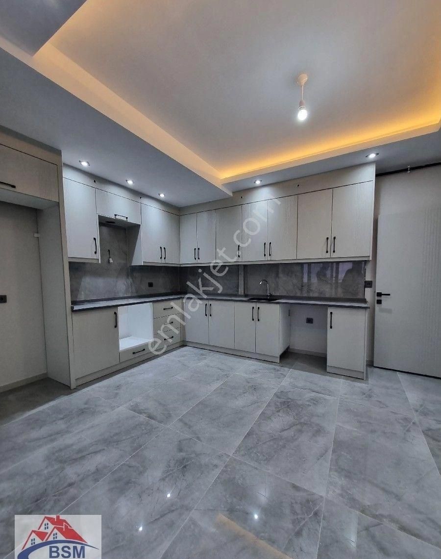 Bsm'den Bölgenin En Güzel Lokasyonu Yenişafakta Satılık Lüks Daire