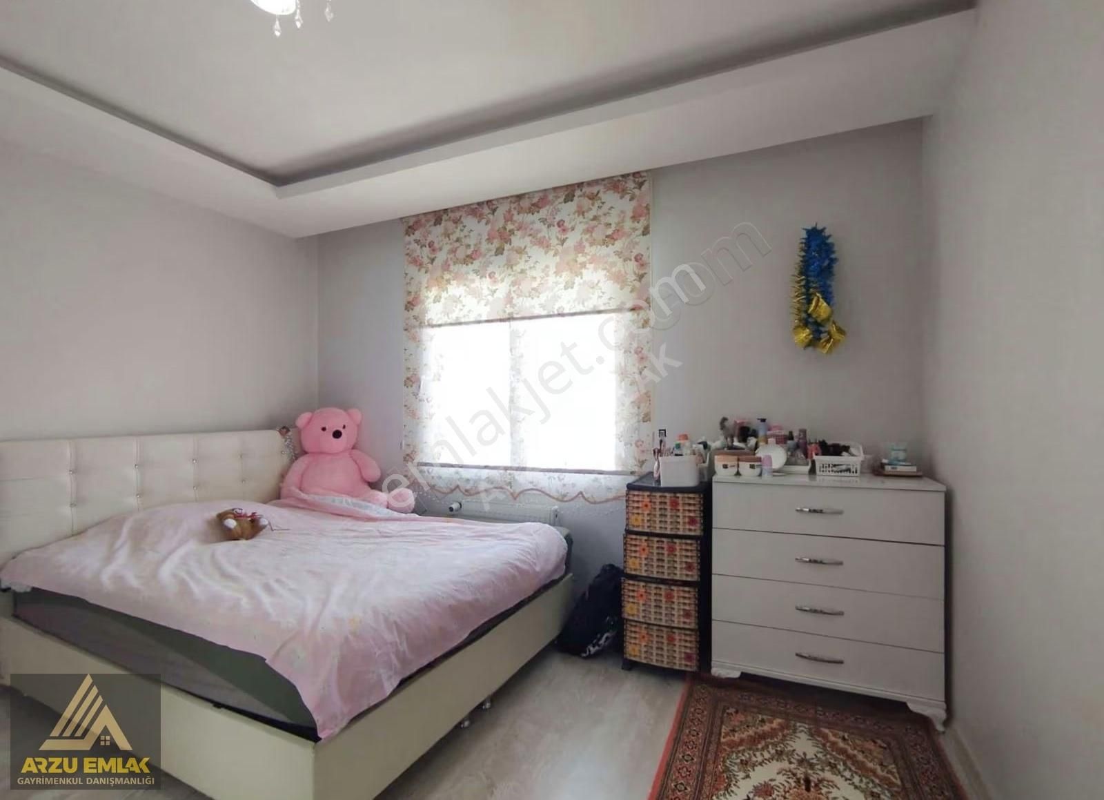 Üniversite Caddesinde Eşyalı Site İçinde Satılık 2+1 Daire - Görsel 8